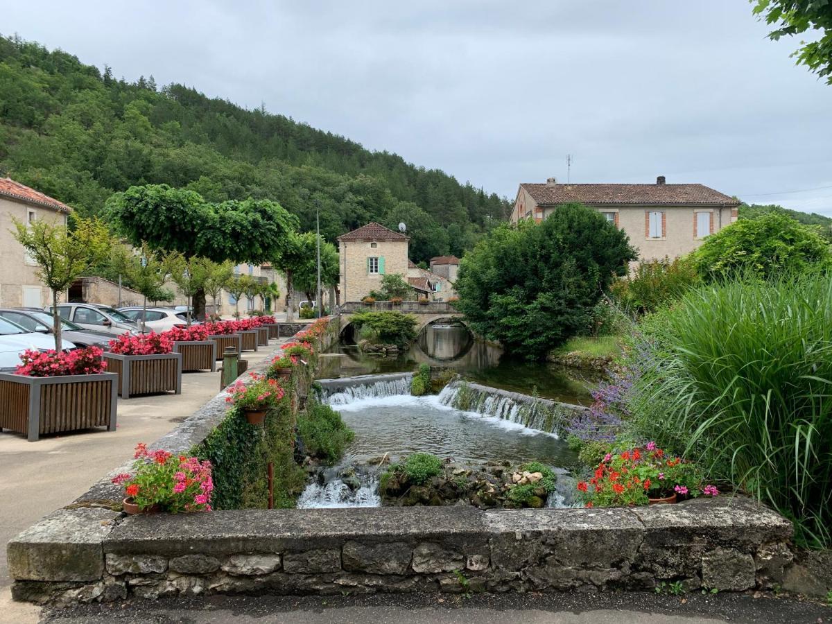 Stylish One Bedroom Apartment In A Lovely Village Saint-Vincent-Rive-d'Olt Exterior photo